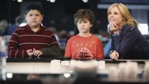 Modern Family 2×22 online sa prevodom