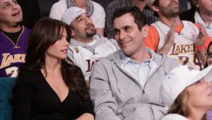Modern Family 1×24 online sa prevodom