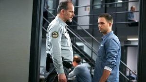 Suits 6×1 online sa prevodom